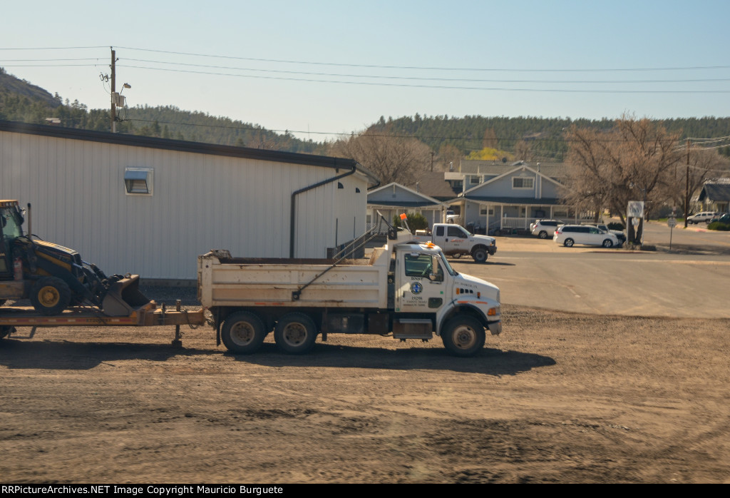 BNSF Dump Truck